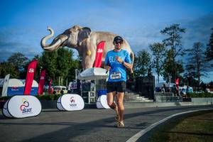 BIB: 
                            <button type="button" onclick="openModal(26541719)" class="btn btn-primary btn-sm float-right btn-popup" data-toggle="modal" data-target=".modal-high-quality">
                        <i class="fas fa-shopping-cart"></i> Add to Cart
                    </button>
                                            <button type="button" onclick="isThisMe(26541719, true)" class="btn btn-success btn-sm float-right btn-popup btn-isme hidden" data-toggle="tooltip" data-placement="bottom" title="นี่คือรูปของคุณใช่ไหม คลิกที่นี่เพื่อเอาเข้าอัลบั้ม">
                        <i class="fas fa-plus"></i> Add to album
                    </button>
                    <button type="button" onclick="isThisMe(26541719, false)" class="btn btn-warning btn-sm float-right btn-popup btn-isnotme hidden">
                        <i class="fas fa-ban"></i> Remove from album
                    </button>